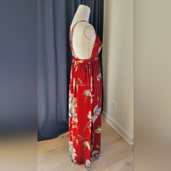L'ATISTE | Red Floral Deep V Crisscross Back Maxi - Picture 8 of 9